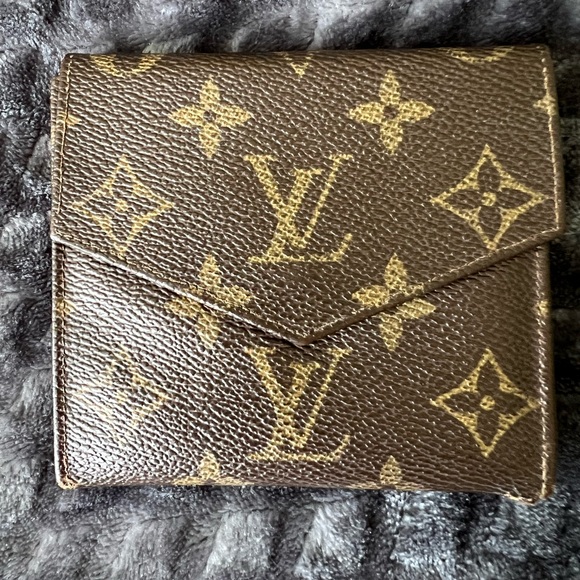 Louis Vuitton Monogram Canvas Square Elise Wallet - Picture 2 of 5
